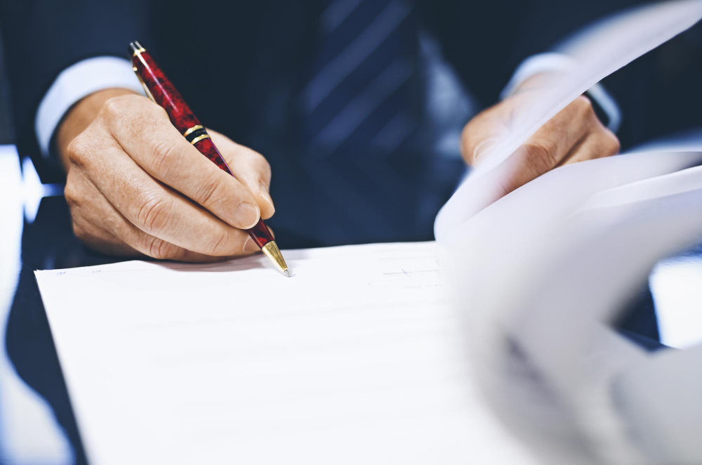 О выселении: статьи, иски и возражения