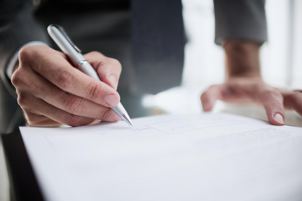 О выселении: статьи, иски и возражения