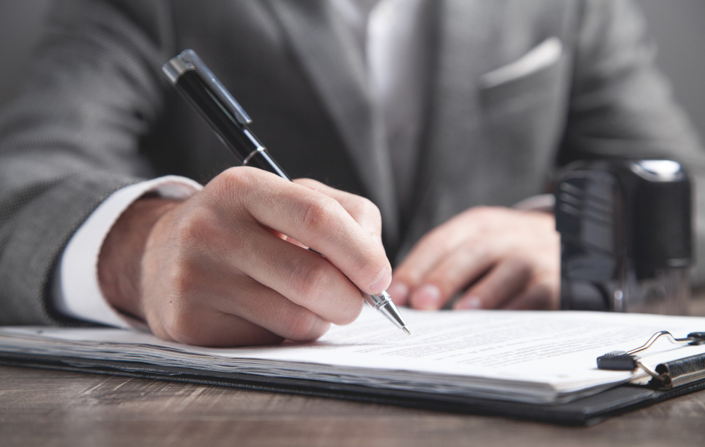 О выселении: статьи, иски и возражения