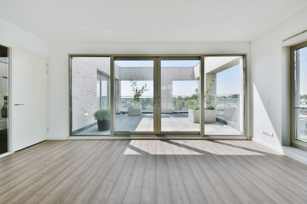 Остекление балкона алюминиевыми окнами